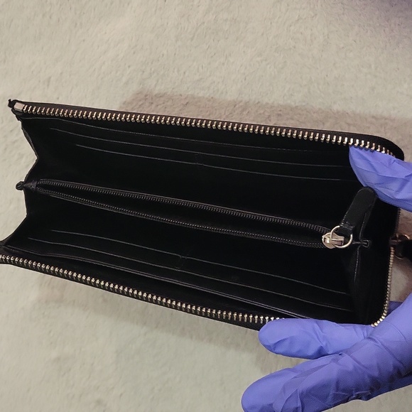 Coach Wallet 🖤 - Picture 13 of 17